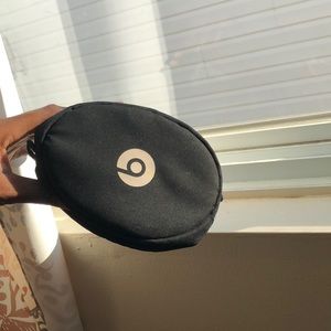 Beats solo 3 wireless bag